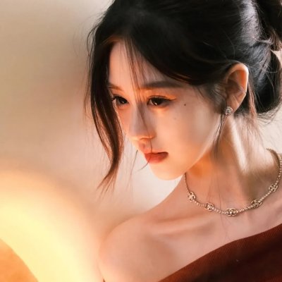 皎洁的月亮